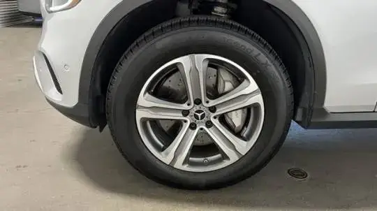 2020 Mercedes GLC 350e 4MATIC - Images - 26