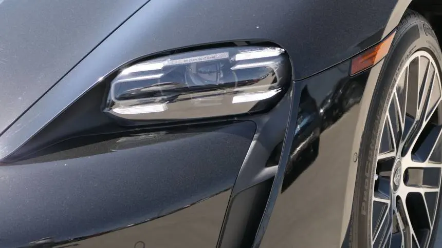 2022 Porsche Taycan WP0AA2Y10NSA17292