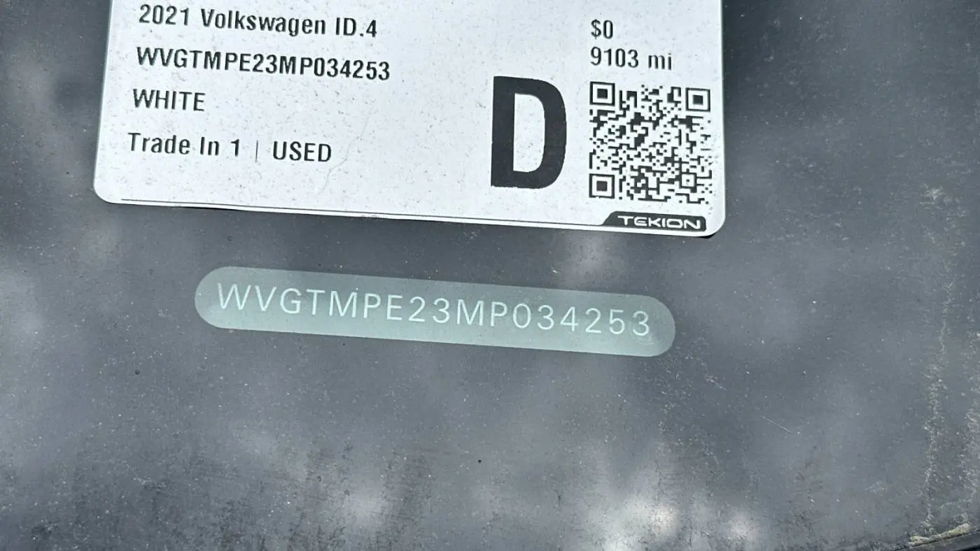 2021 Volkswagen ID.4 WVGTMPE23MP034253