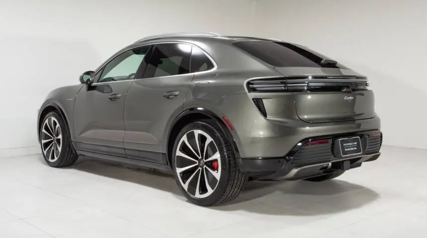2024 Porsche Macan Electric WP1AC2XA7RL200080