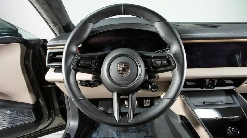 2024 Porsche Macan Electric WP1AC2XA7RL200080