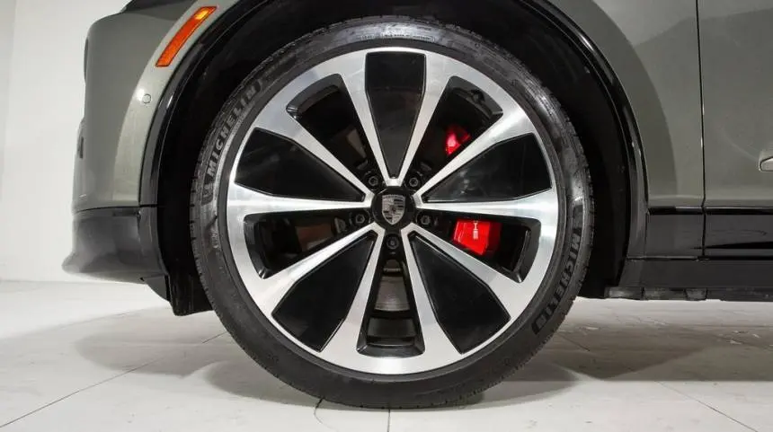 2024 Porsche Macan Electric WP1AC2XA7RL200080