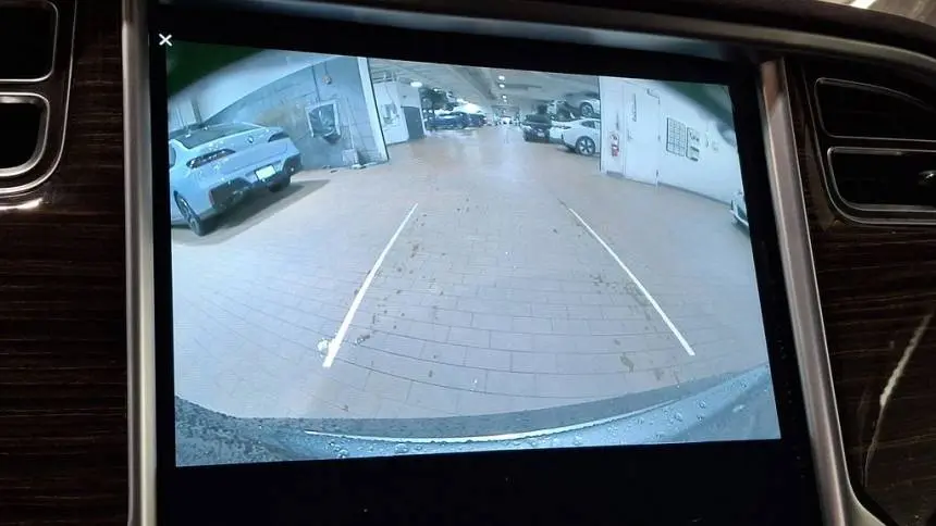 2016 Tesla Model S 5YJSA1E24GF129876