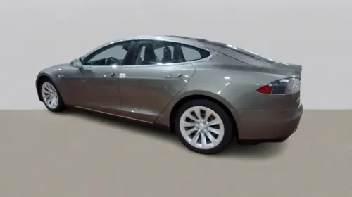 2016 Tesla Model S 5YJSA1E24GF129876