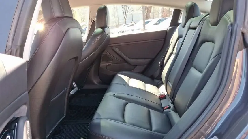 2019 Tesla Model 3 5YJ3E1EA9KF435402