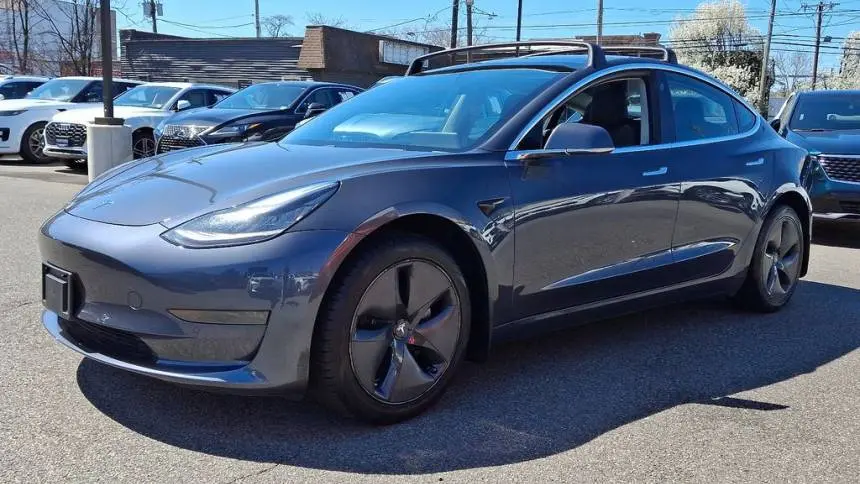 2019 Tesla Model 3 5YJ3E1EA9KF435402
