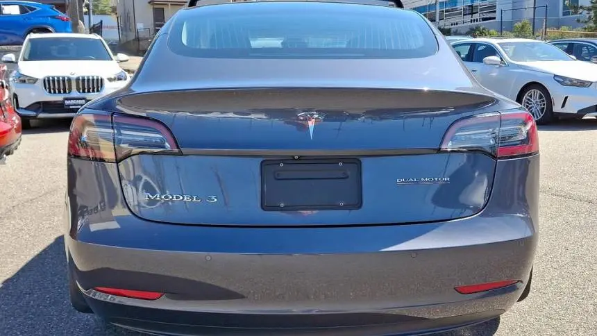 2019 Tesla Model 3 5YJ3E1EA9KF435402