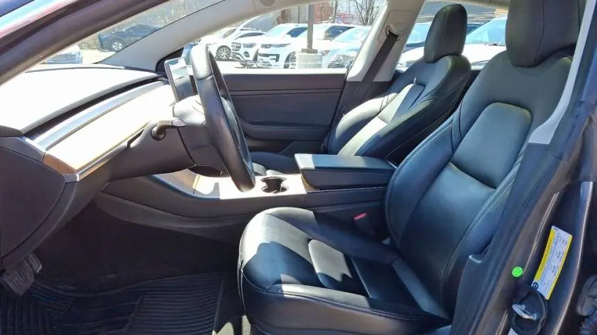 2019 Tesla Model 3 5YJ3E1EA9KF435402
