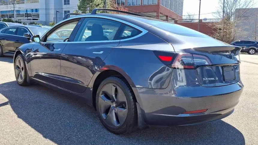 2019 Tesla Model 3 5YJ3E1EA9KF435402