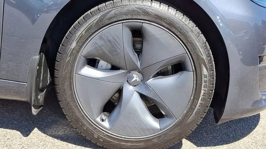 2019 Tesla Model 3 5YJ3E1EA9KF435402