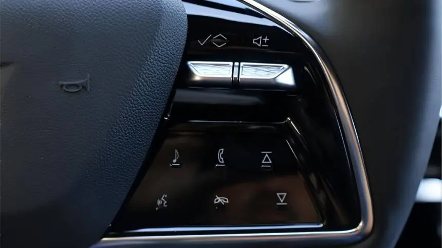 2024 Cadillac Lyriq 1GYKPRRK7RZ138859