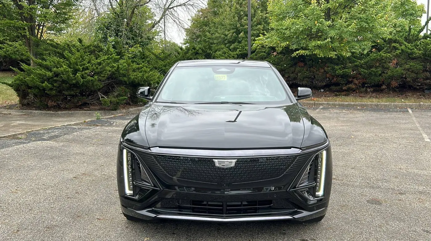2024 Cadillac Lyriq 1GYKPVRKXRZ143045