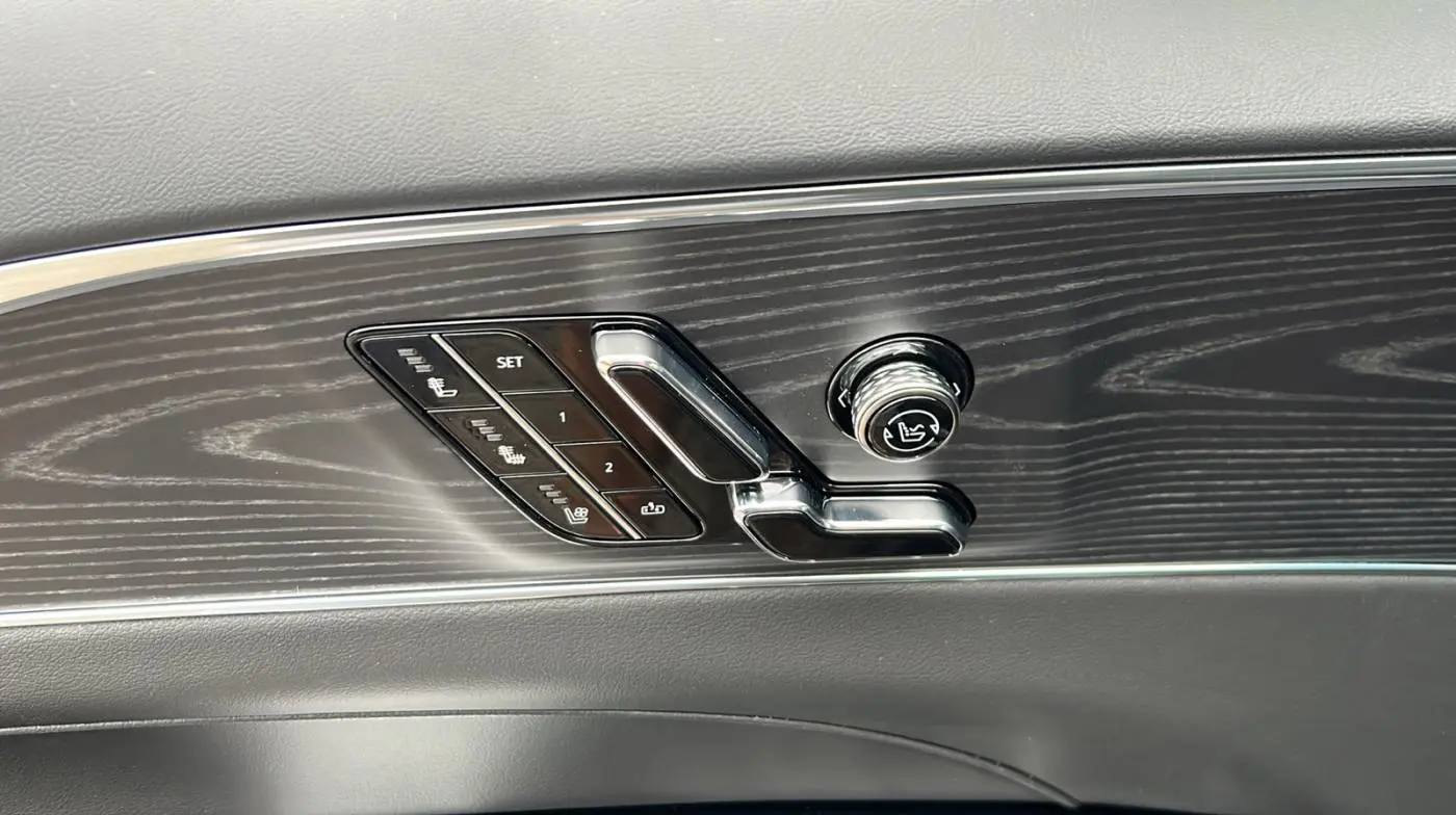 2024 Cadillac Lyriq 1GYKPVRKXRZ143045