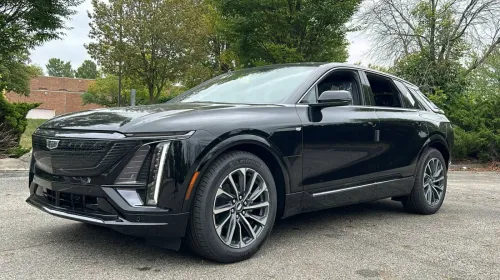 2024 Cadillac Lyriq 1GYKPVRKXRZ143045