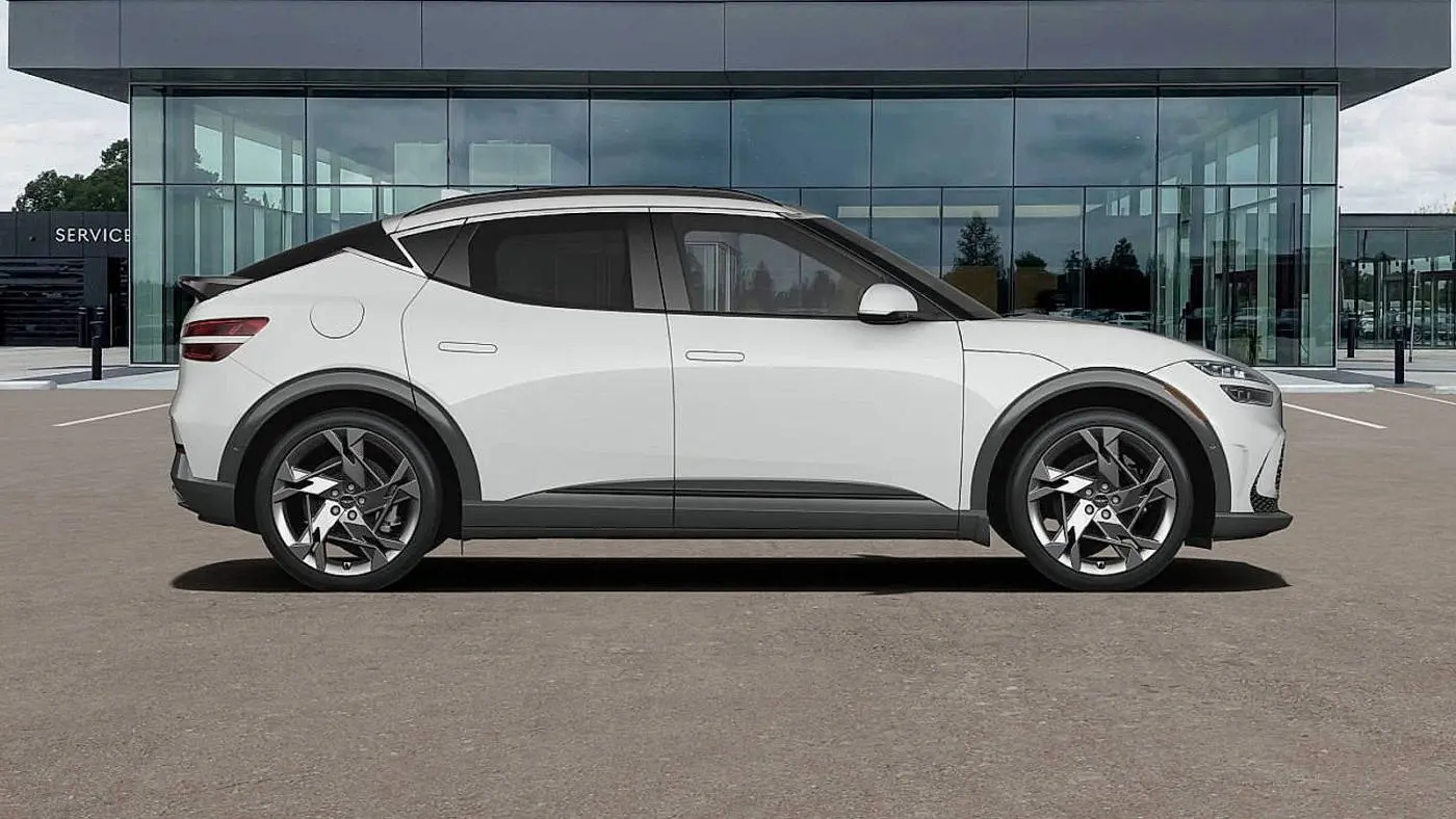 2025 Genesis GV60 KMUKEDSB2SU028276