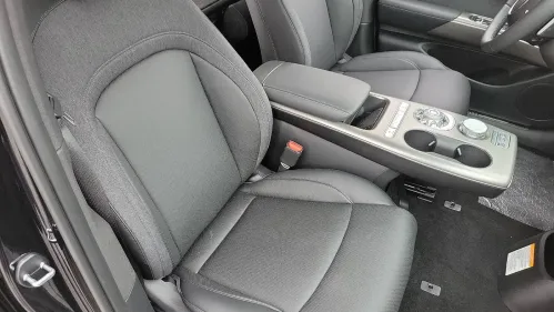 2025 Genesis GV60 KMUKB4SA2SU027449