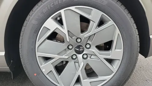 2025 Genesis GV60 KMUKB4SA2SU027449