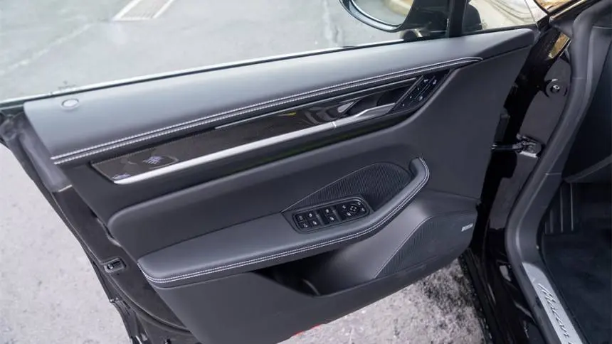 2024 Porsche Macan Electric WP1AC2XA6RL200751