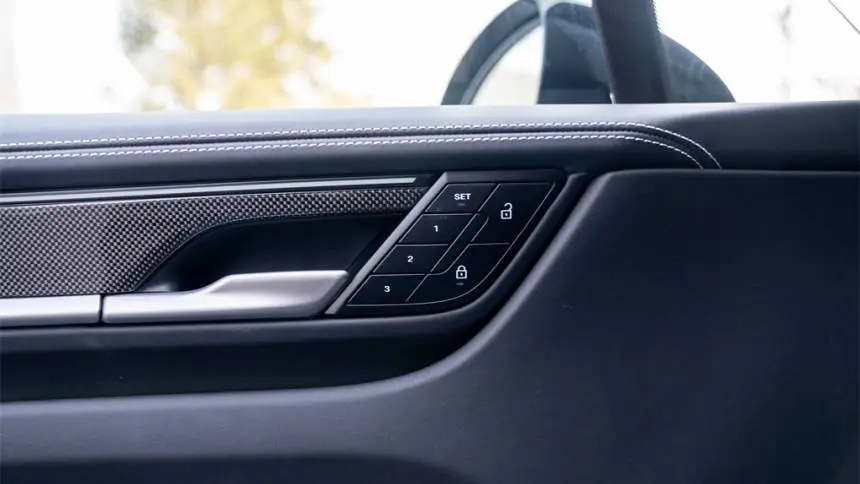 2024 Porsche Macan Electric WP1AC2XA6RL200751