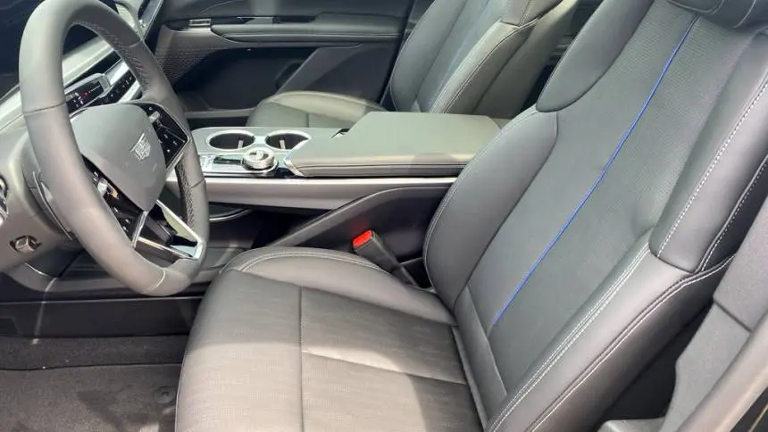 2024 Cadillac Lyriq 1GYKPTRK5RZ133835
