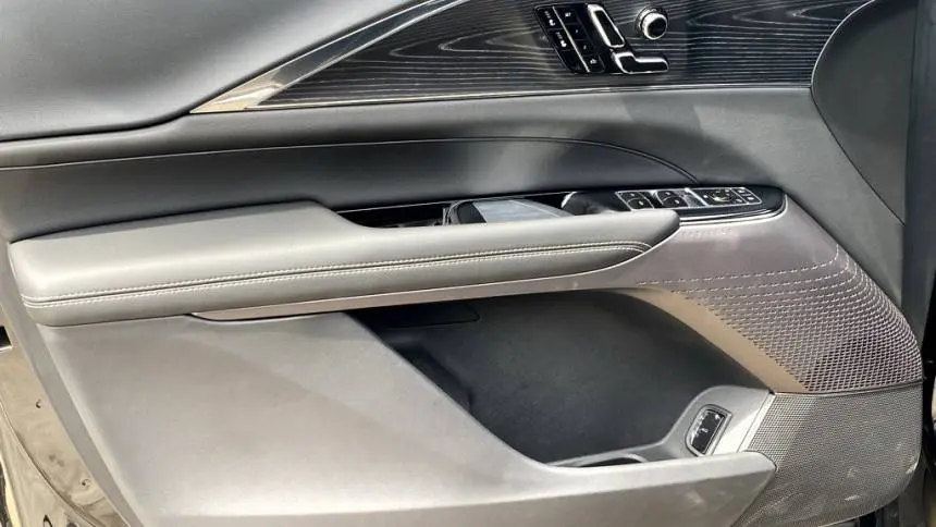2024 Cadillac Lyriq 1GYKPTRK5RZ133835