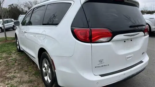 2018 Chrysler Pacifica 2C4RC1L71JR172655
