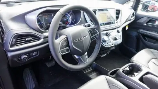 2025 Chrysler Pacifica 2C4RC1S79SR550045
