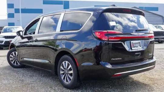 2025 Chrysler Pacifica 2C4RC1S79SR550045