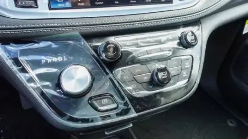 2025 Chrysler Pacifica 2C4RC1S79SR550045