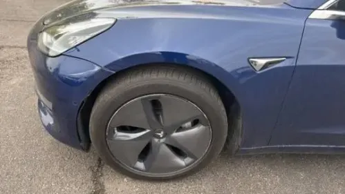 2018 Tesla Model 3 5YJ3E1EA5JF038199