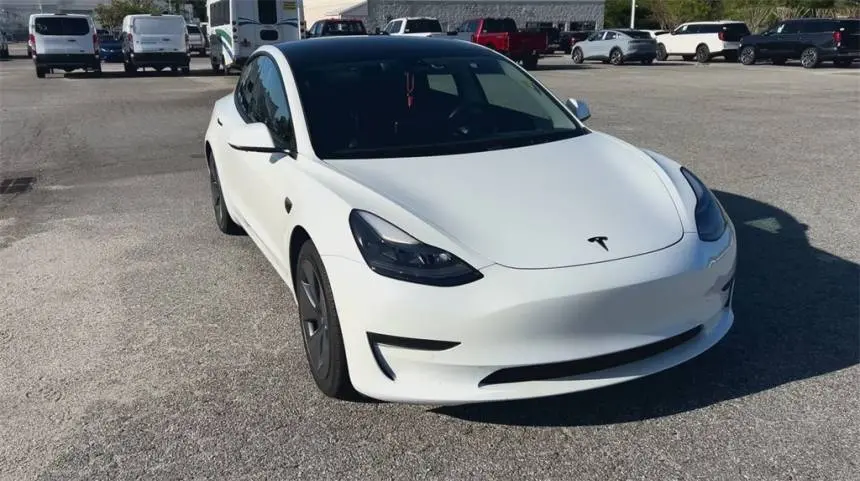 2022 Tesla Model 3 5YJ3E1EA8NF116772