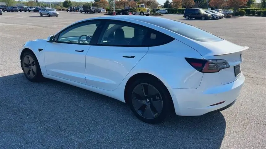 2022 Tesla Model 3 5YJ3E1EA8NF116772