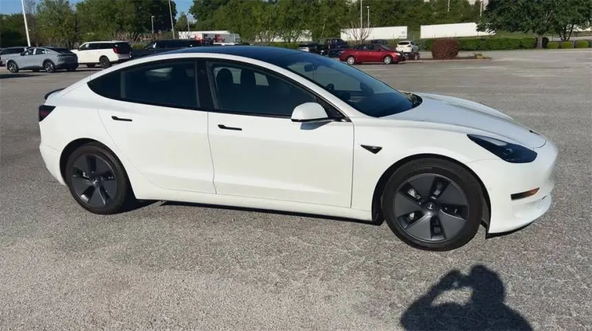2022 Tesla Model 3 5YJ3E1EA8NF116772