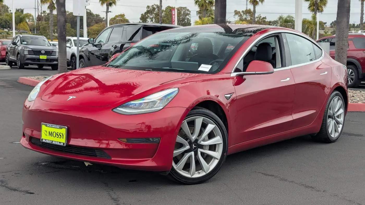 2018 Tesla Model 3 5YJ3E1EA9JF032504