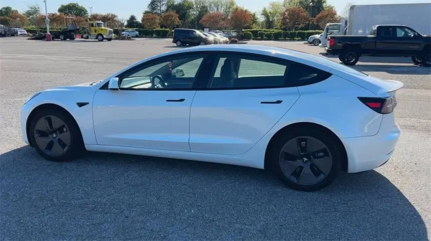 2022 Tesla Model 3 5YJ3E1EA8NF116772