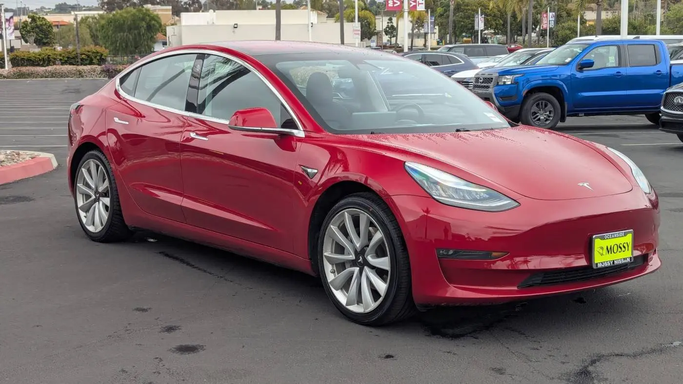 2018 Tesla Model 3 5YJ3E1EA9JF032504
