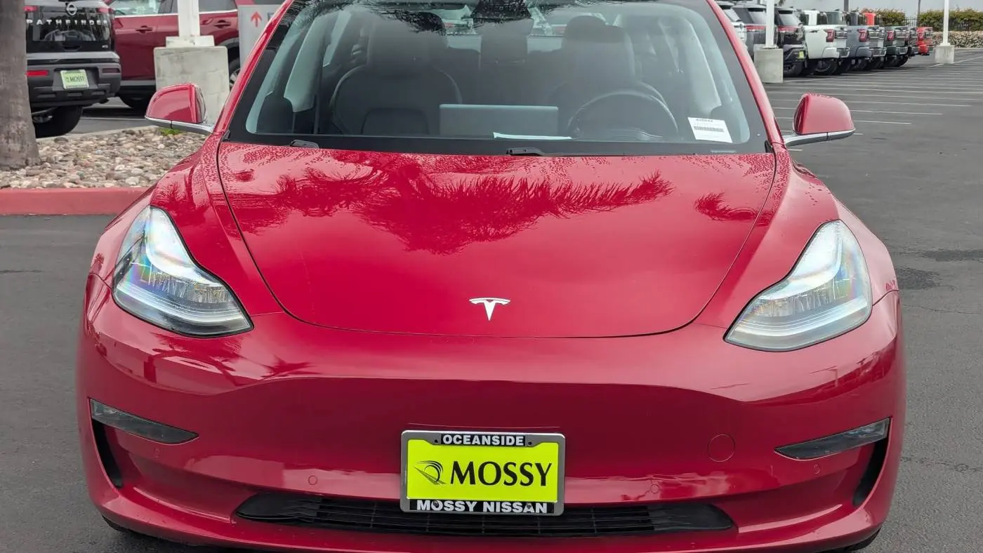 2018 Tesla Model 3 5YJ3E1EA9JF032504