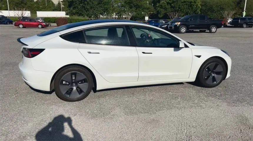 2022 Tesla Model 3 5YJ3E1EA8NF116772