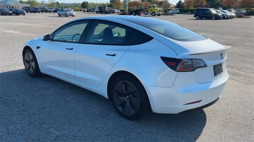 2022 Tesla Model 3 5YJ3E1EA8NF116772