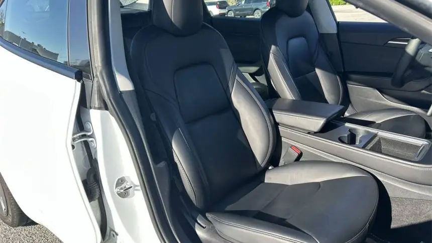2022 Tesla Model 3 5YJ3E1EA8NF116772