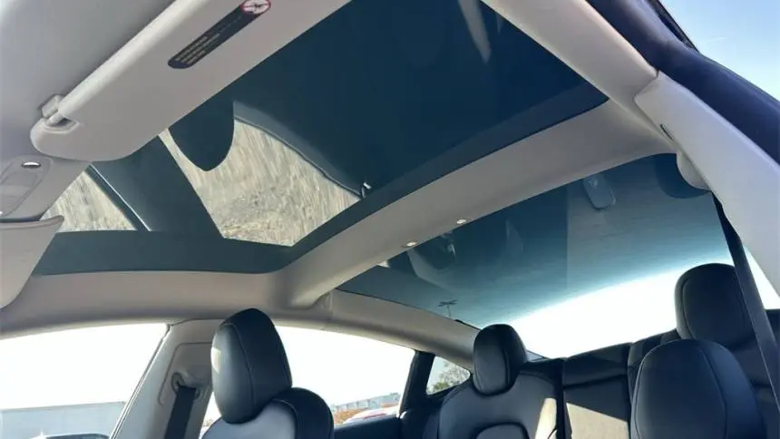 2022 Tesla Model 3 5YJ3E1EA8NF116772