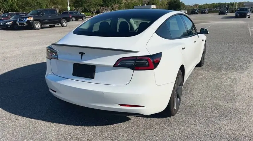 2022 Tesla Model 3 5YJ3E1EA8NF116772