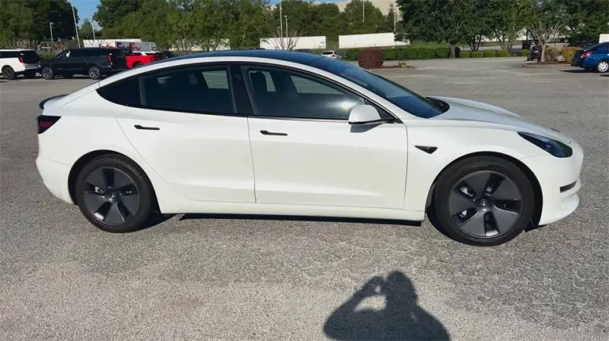2022 Tesla Model 3 5YJ3E1EA8NF116772