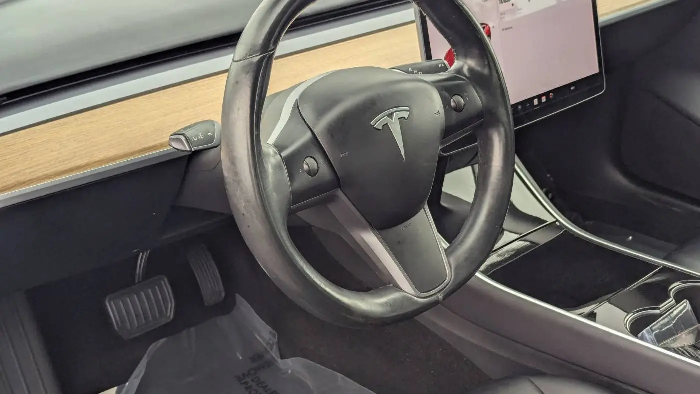 2018 Tesla Model 3 5YJ3E1EA9JF032504