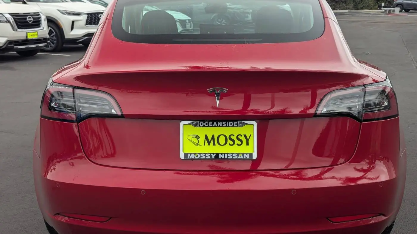 2018 Tesla Model 3 5YJ3E1EA9JF032504