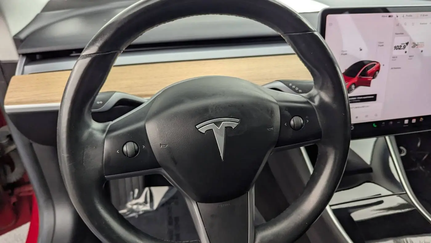 2018 Tesla Model 3 5YJ3E1EA9JF032504