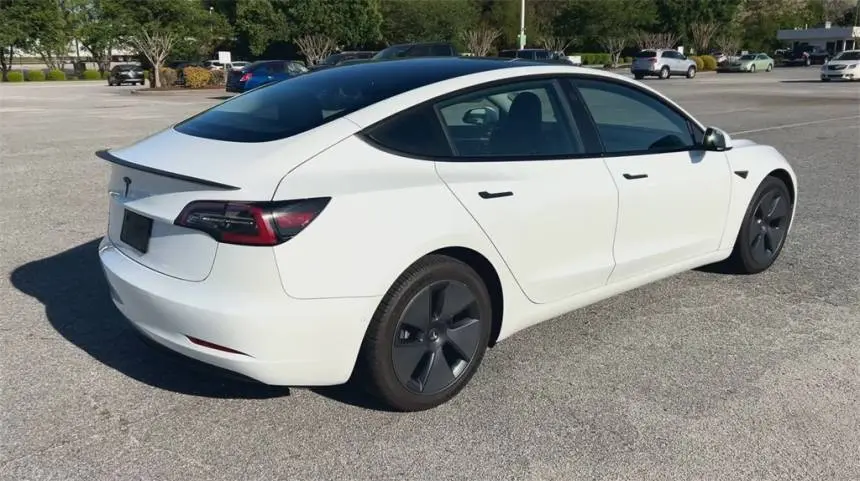 2022 Tesla Model 3 5YJ3E1EA8NF116772