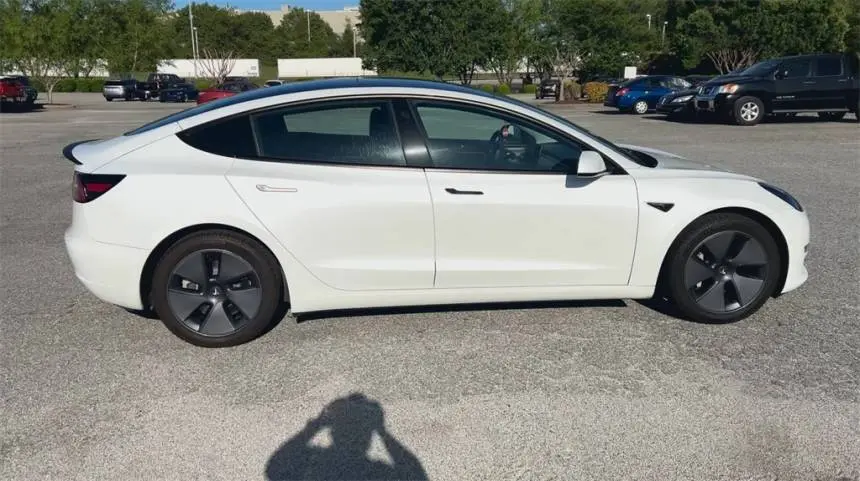 2022 Tesla Model 3 5YJ3E1EA8NF116772