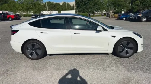 2022 Tesla Model 3 5YJ3E1EA8NF116772