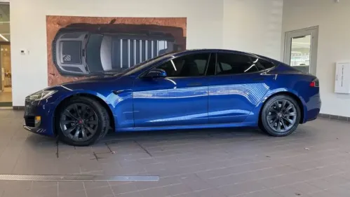 2016 Tesla Model S - Images - 4